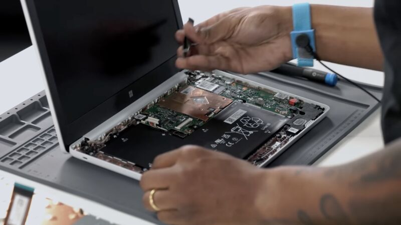 Microsoft engineer Branden Cole disassembles the Surface Laptop SE step-by-step.